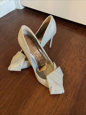 Ted Baker Glitter Pointed-Toe Bow Stiletto Pumps in Silver